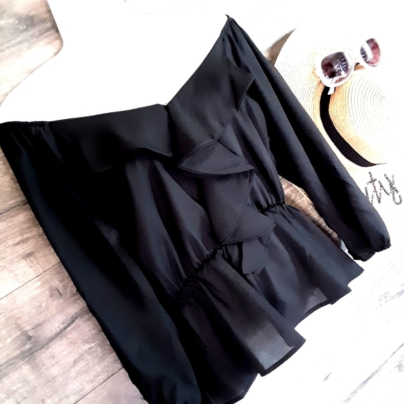 First Love Top Size M Peplum Ruffle Stretch EUC - Picture 5 of 8